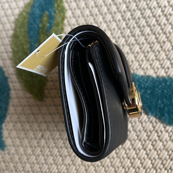 MICHAEL KORS CARMEN MEDIUM LOGO AND FAUX LEATHER WALLET BLACK - Picture 15 of 16